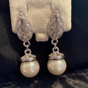 Vintage Clip on earrings!
